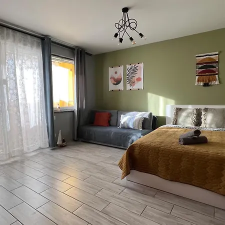 Roztocka Studio, Free Parking, Ac, 1 Tram To The & Pge National Stadion By Cosmo Spirit Varsóvia