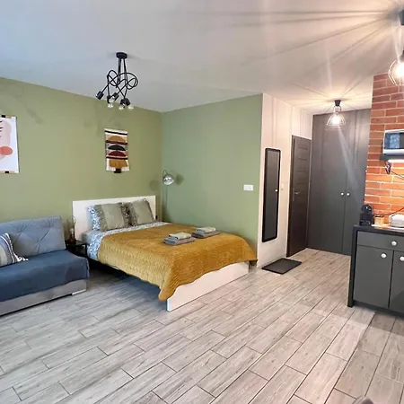 Roztocka Studio, Free Parking, 1 Tram To The & Pge National Stadion, By Cosmo Spirit شقة
