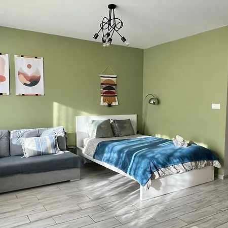 Roztocka Studio, Free Parking, 1 Tram To The & Pge National Stadion, By Cosmo Spirit *